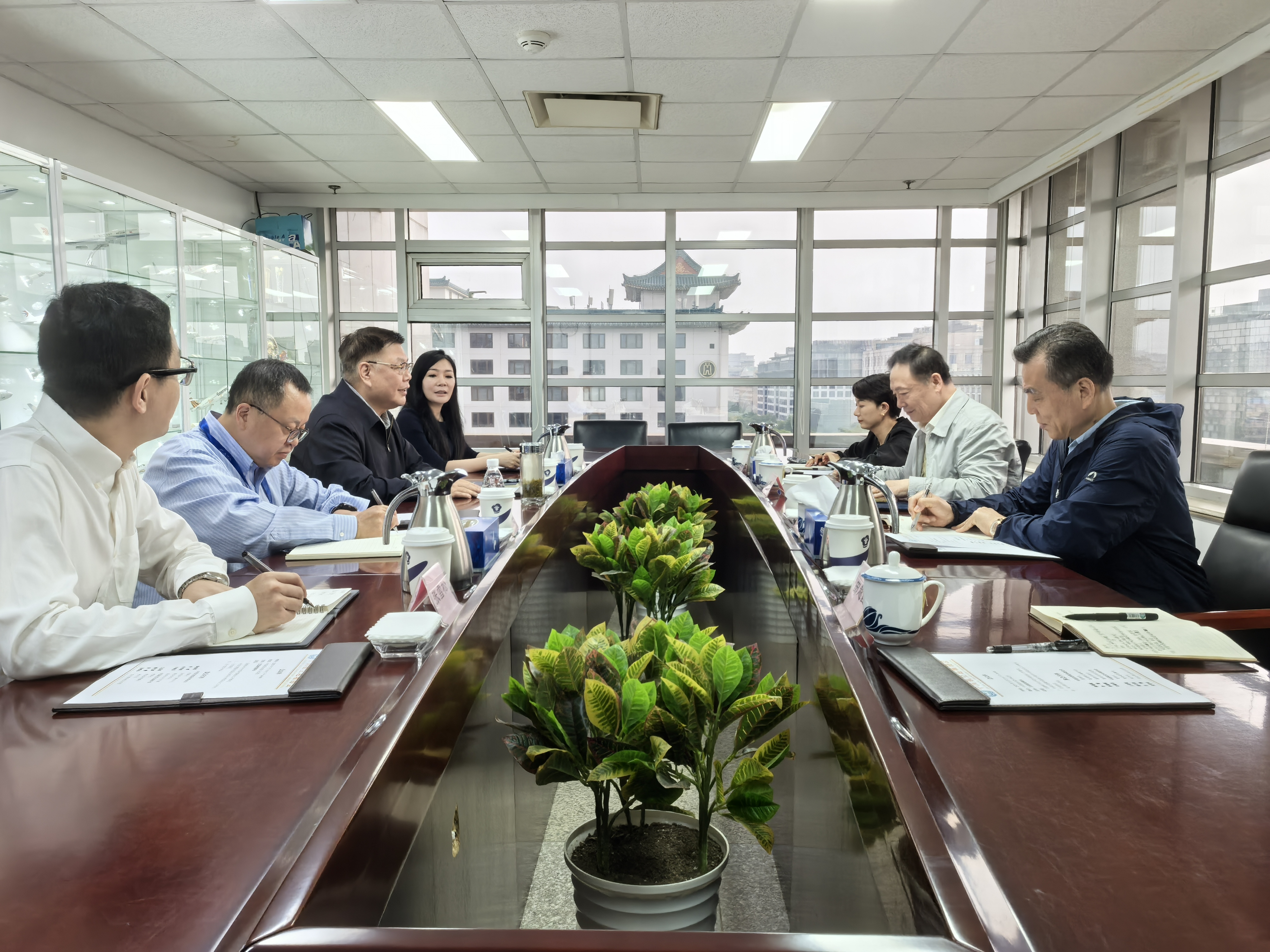 中國志愿服務(wù)基金會赴中國航空運輸協(xié)會座談交流
